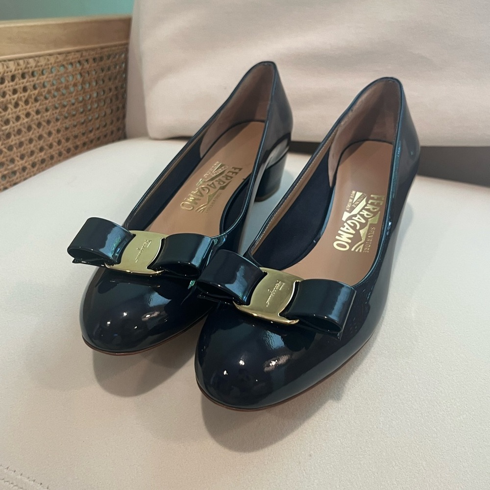 NEW Oxford Navy Salvatore Ferragamo Shoes - 7.5 Womens